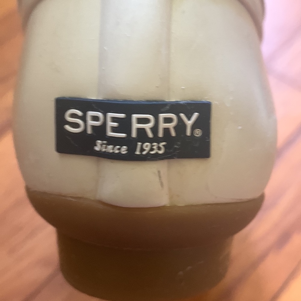 Sperry Saltwater Boots cream color Size 6 in Good Condition
